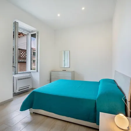 Blue Water Apartment Porto Valtravaglia