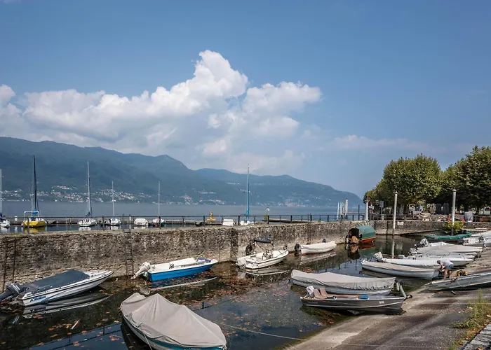 Blue Water Porto Valtravaglia